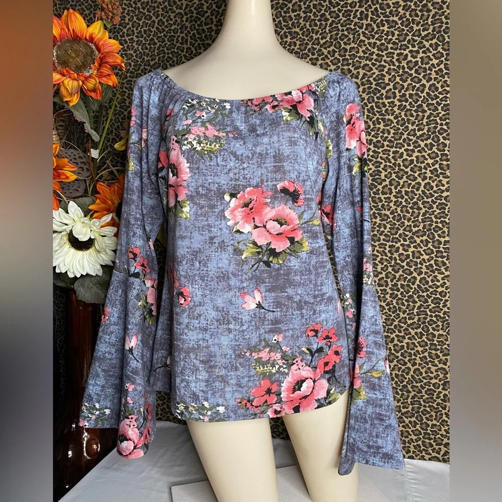 🦋B2G1🦋POLLY & ESTHER Long Bell Sleeved Floral Top | X-LARGE |